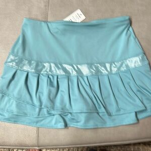 Lucky and love tennis court size medium with tags